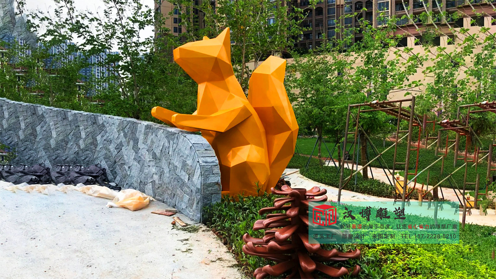 几何松鼠雕塑,大型雕塑定制,户外雕塑加工厂