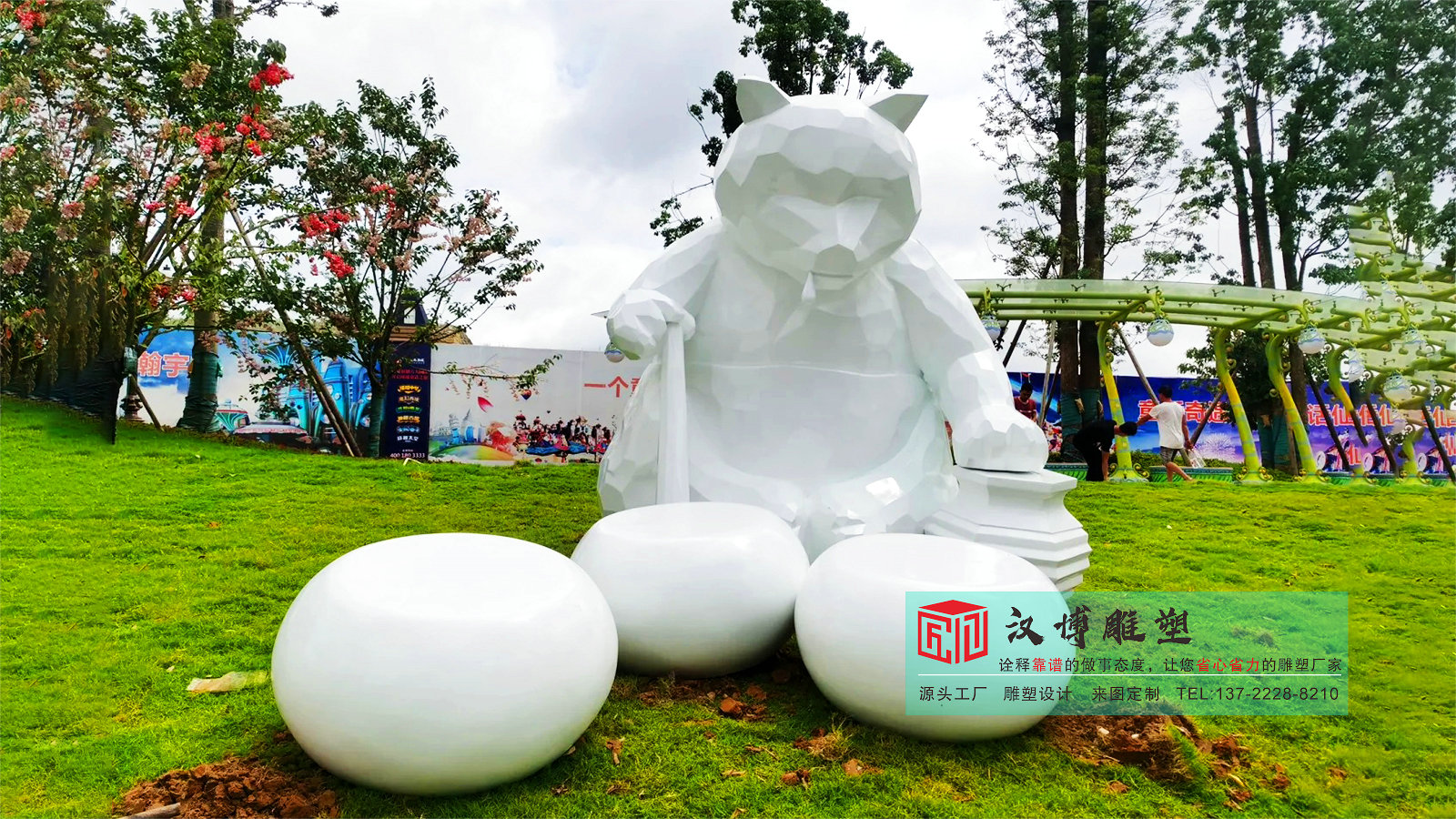 大型巨兔雕塑,户外广场雕塑定制,玻璃钢雕塑加工厂